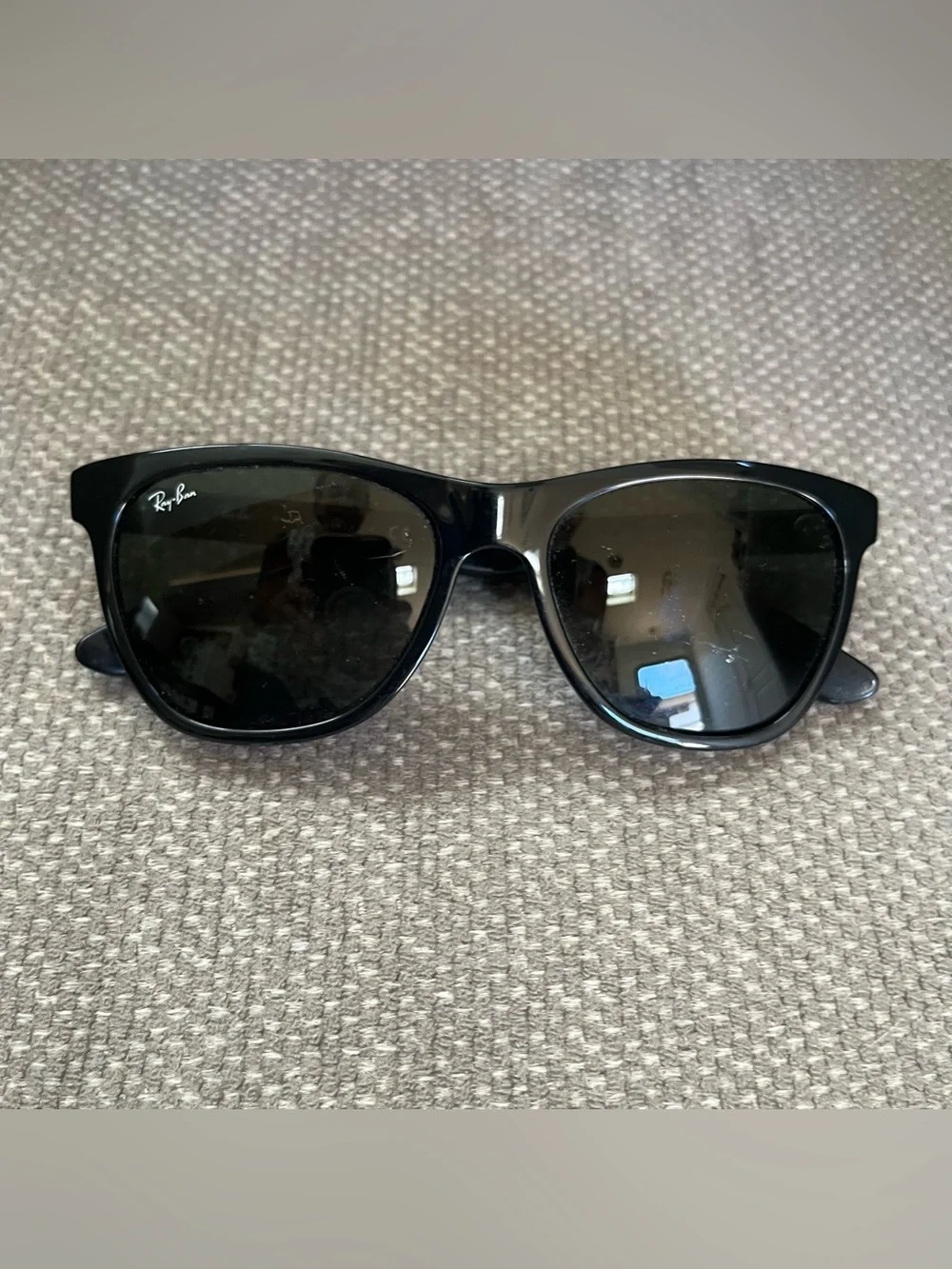 Authentic Ray-Ban RB4184 Lifestyle Square Sunglasses Gloss Black